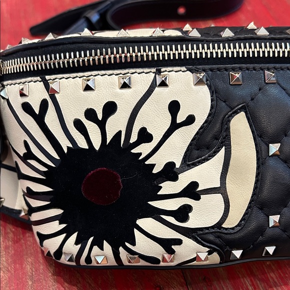 Valentino Garavani Rockstud Spike Belt Bag - Picture 2 of 6